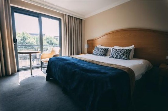 Parkview Hotel - Bedroom suite